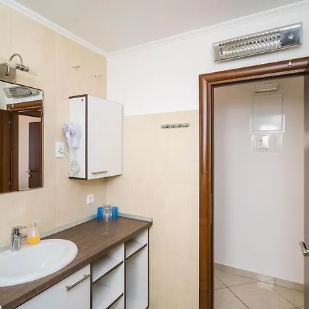 Samba - Comfort One-bedroom With Balcony And Sea View Apartment