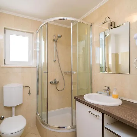 Samba - Comfort One-bedroom With Balcony And Sea View Apartment Mlini