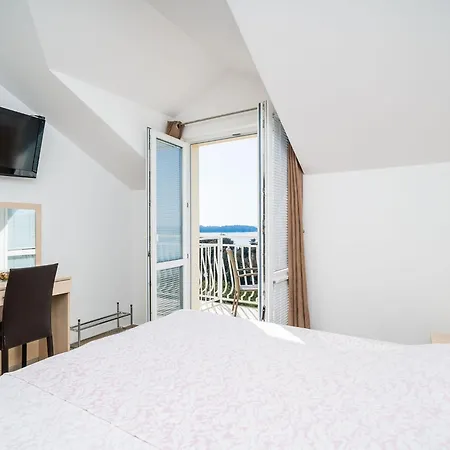 Samba - Comfort One-bedroom With Balcony And Sea View