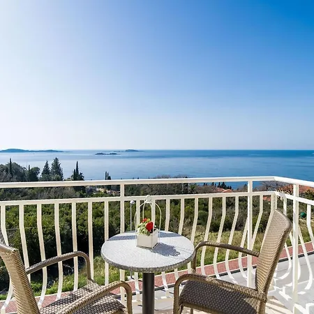 Apartment Samba - Comfort One-bedroom With Balcony And Sea View