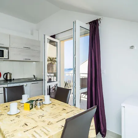 Samba - Comfort One-bedroom With Balcony And Sea View Apartment *