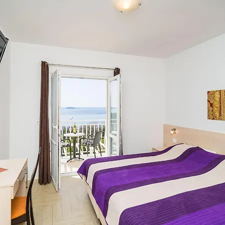 Samba - Comfort One-bedroom With Balcony And Sea View Apartment Mlini