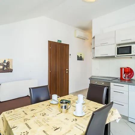 Samba - Comfort One-bedroom With Balcony And Sea View * Mlini