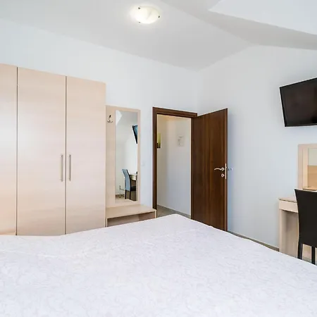 Apartment Samba - Comfort One-bedroom With Balcony And Sea View *