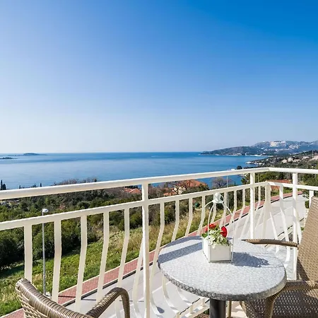 Samba - Comfort One-bedroom With Balcony And Sea View Apartment Mlini