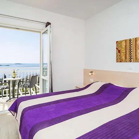 Samba - Comfort One-bedroom With Balcony And Sea View Apartment